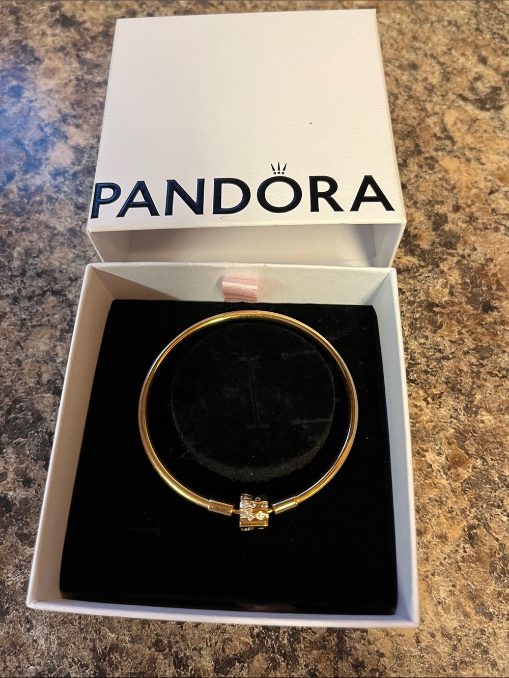 Pandora sparkling barrel clasp bangle - Picture 2 of 3
